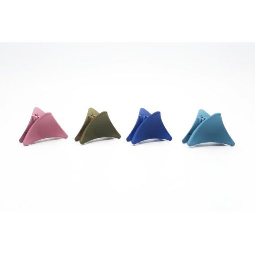 Karmos csat háromszög színes (4 cm)