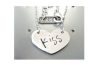 Nyaklánc szív alakú, "Kiss" felirattal