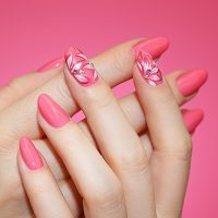 Körömdísz és körömmatrica